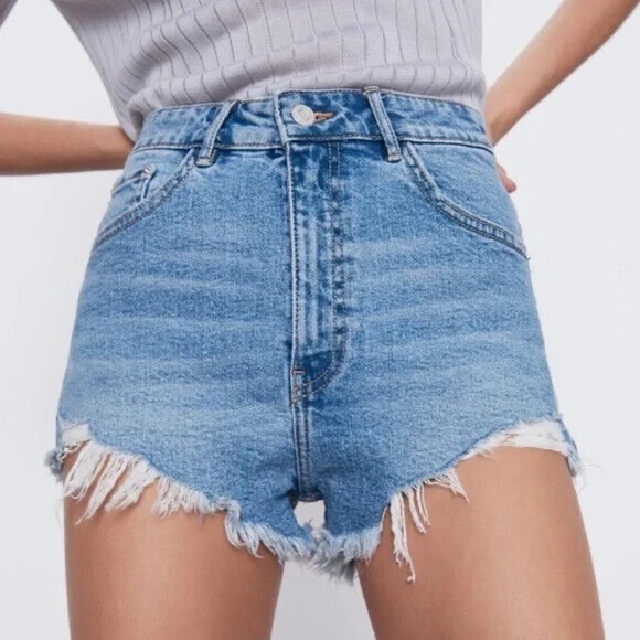💚 ZARA | Raw Hem Denim Distressed Jean Shorts - US12 - Picture 1 of 5